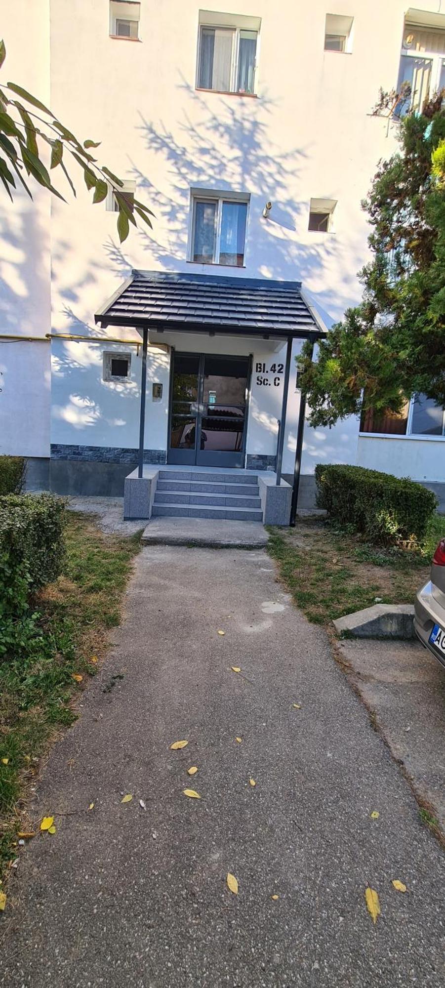 Apartment White Rezidence Ii Curtea De Arges
